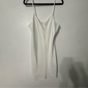 Le Rose Stories Classic White Satin Slip Chemise with Spaghetti Straps